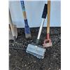Image 4 : **Shovel, Rake, Gardening Hoe, Brush, Ice Scraper - Cannot Ship