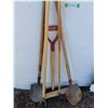 Image 4 : **Shovels, Floor Brush, Wooden Handle, Hoe - Cannot Ship