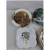 Image 2 : (5) Painted Ceramic Plates