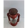 Image 3 : Taymor Red Barn Lantern