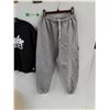 Image 2 : Youth Huskie Athletics Sweatpants - XL, Sweater - L