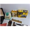 Image 5 : Vintage Hair Trimmer, Knife Sharpener, Snap Fastener Kit, Hand Warmer, Misc
