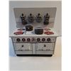 Image 2 : Vintage Miniature Tin Stove with Pots and Pans