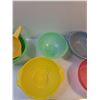 Image 3 : (6) Tupperware Strainer Bowls