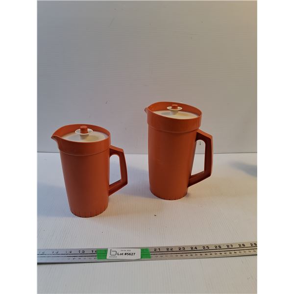 (2) Tupperware Pitchers Up to 9.5" Tall