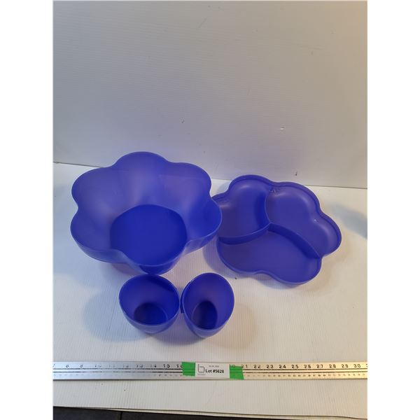 Tupperware Purple Chip N Dip Bowl