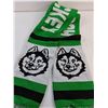 Image 5 : Pair of Keen Women's Hiking Shoes - Size 7.5, "Huskie Hockey" Scarf - Adult Size