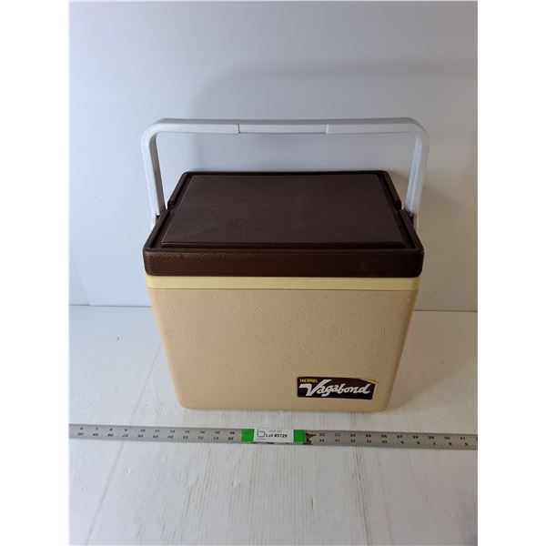 Thermos Vagabond Cooler 15" x 11.5" x 13.5"