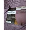 Image 2 : Imperial Home King Size Bedding Set- (4) Pillowcases & Blanket