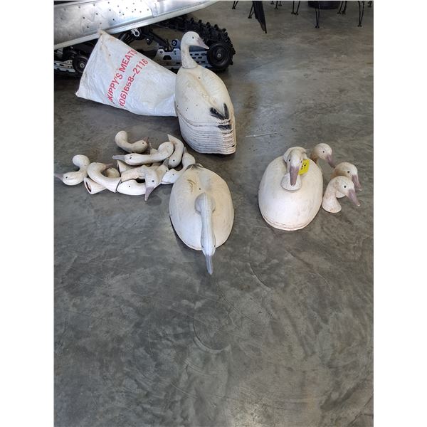 (18) Vintage Snow Goose Decoys