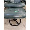 Image 7 : Ducks Unlimited Leather Reclining Swivel Chair with Footstool