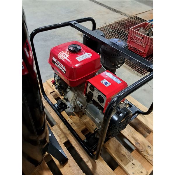 Honda EZ 5000 Gas Generator with Cover