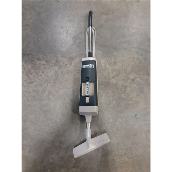 Vintage Electrolux 2102 Vacuum-works