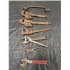 Image 2 : Wrenches and Pliers