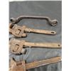 Image 3 : Wrenches and Pliers