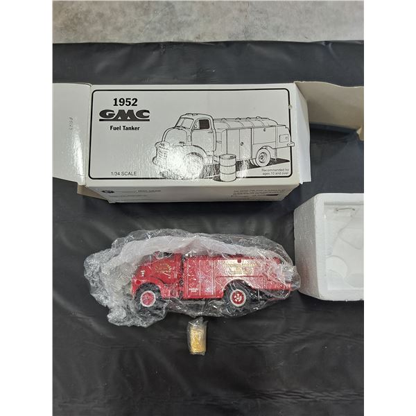 1952 1/34 GMC Fuel Tanker Truck