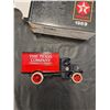 Image 4 : Texaco 1925 Mack Bulldog Lubricant Truck