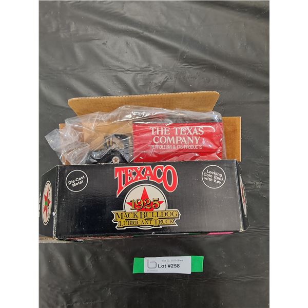 Texaco 1925 Mack Bulldog Lubricant Truck