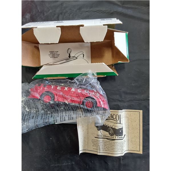 Texaco 1934 Diamond T Tanker