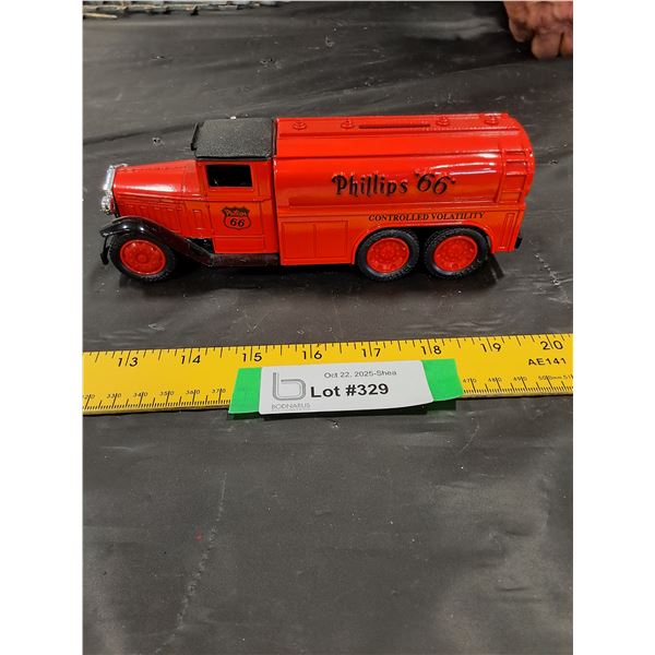 Phillips 66 1930 Diamond T 2 1/2 ton