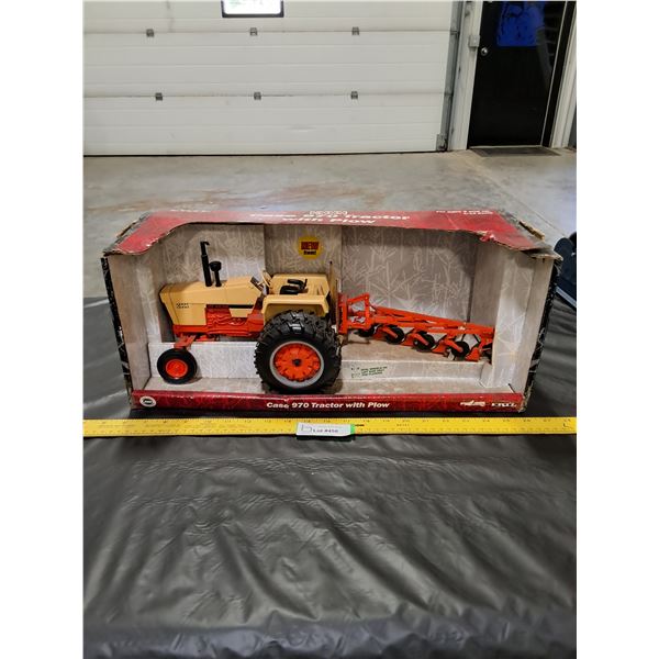 1/16 Case 970 Tractor with Plow Toy