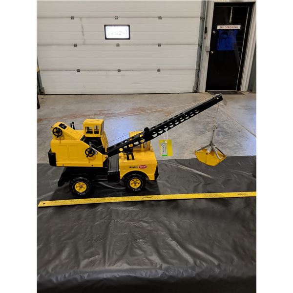 Tin Mighty Tonka Crane Toy