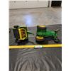Image 6 : Die Cast ERTL John Deere and Round Baler Toy