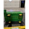 Image 6 : Tin ERTL John Deere Chuck Wagon Toy