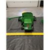 Image 3 : Die Cast ERTL John Deere  Turbo Combine Toy