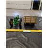 Image 5 : Die Cast John Deere Tractor and Bale Wagon Toy