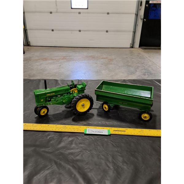 Die Cast ERTL John Deere Tractor and Tin John Deere Barge Wagon Toy