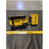 Image 6 : Tin Tonka Loader Toy
