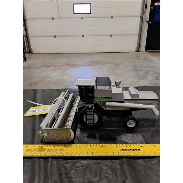 Die Cast Gleaner L3 Combine Toy