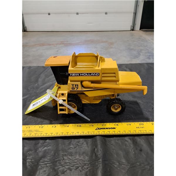 Die Cast New Holland TR 97 Combine Toy