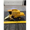 Image 1 : Die Cast New Holland TR 97 Combine Toy