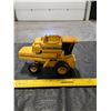 Image 3 : Die Cast New Holland TR 97 Combine Toy