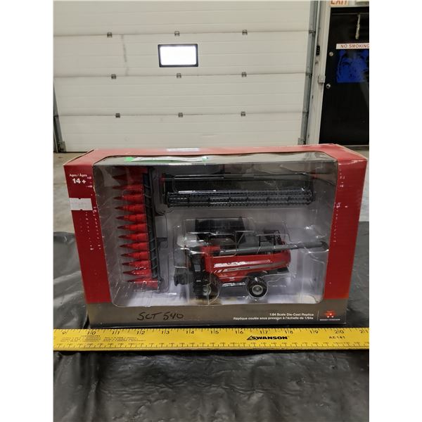 1/64 Massey-Ferguson 9545 Combine Toy