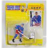 Image 1 : 1997 KENNER "STARTING LINEUP" WAYNE GRETZKY FIGURE