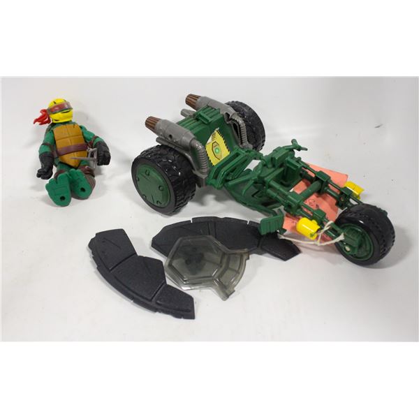 TMNT NINJA STEALTH BIKE + RAPHAEL ACTION FIGURE