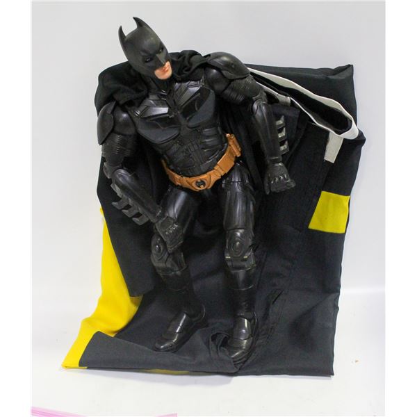 BATMAN FLAG + DARK KNIGHT ACTION FIGURE