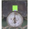 Image 1 : Antique floor scale