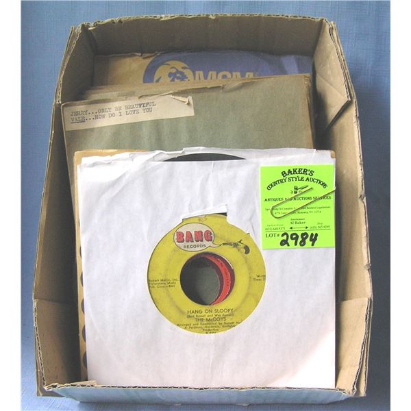 Mixed group of vintage 45 RPM records
