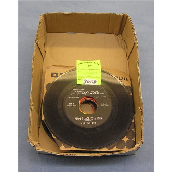 Mixed group of vintage 45 RPM records