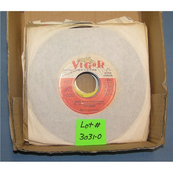 Mixed group of vintage 45 RPM records