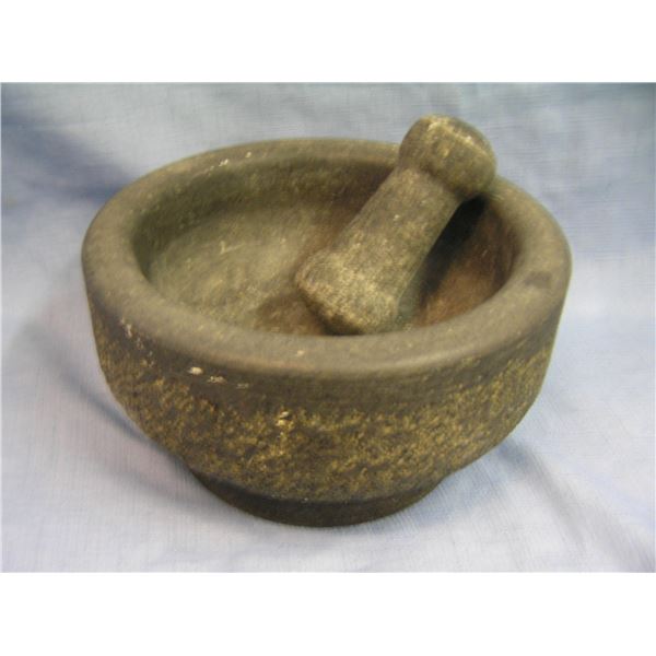 Antique morter and pestle set