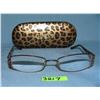 Image 2 : Guess eyeware with a case and a another pair of glasses