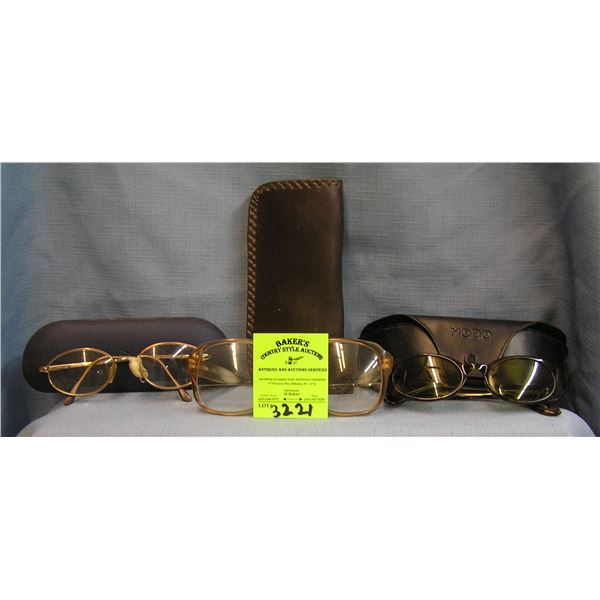 Group of vintage eye ware and cases