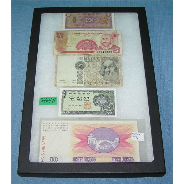 Group of vintage World currency
