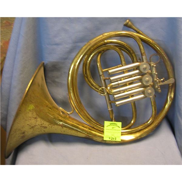 Antique horn instrument