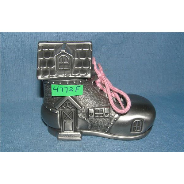 Shoe house bank all cast metal